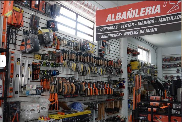 Interior de tienda Materiales Juan de Dios