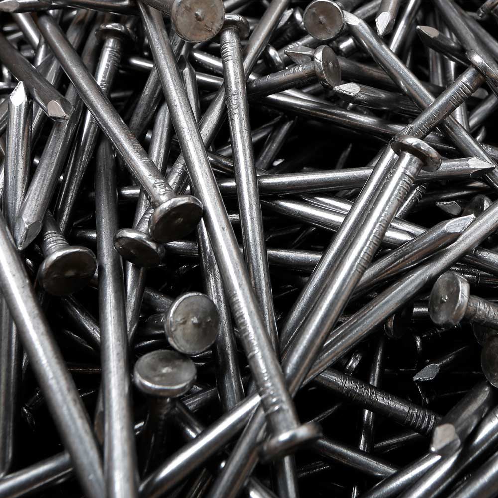 Clavos de acero